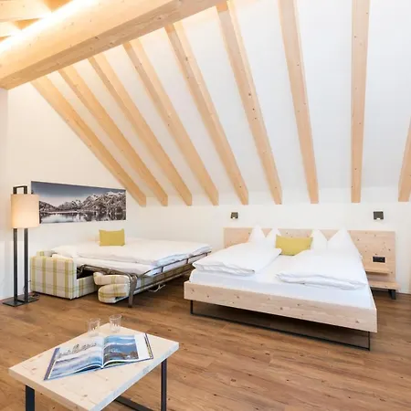 蓝多林思家庭度假酒店 酒店 圣莫里茨